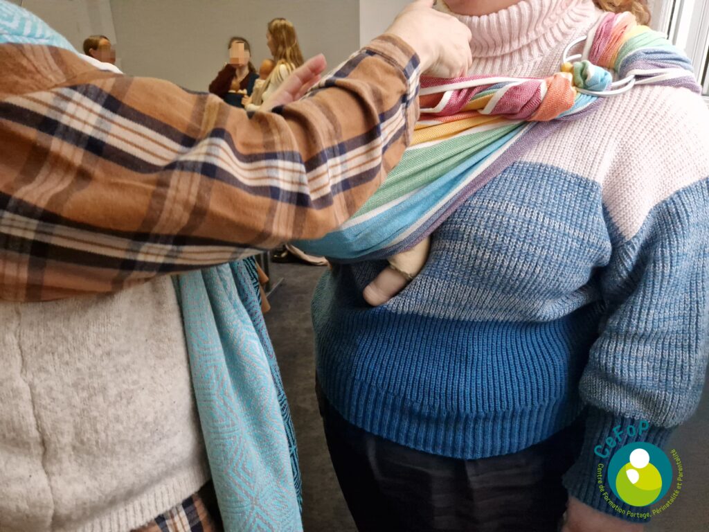 Installation en ring sling formation portage bébé néonat