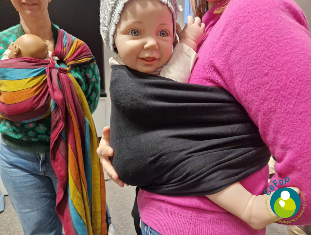 formation portage bébé crèche installation en ring sling