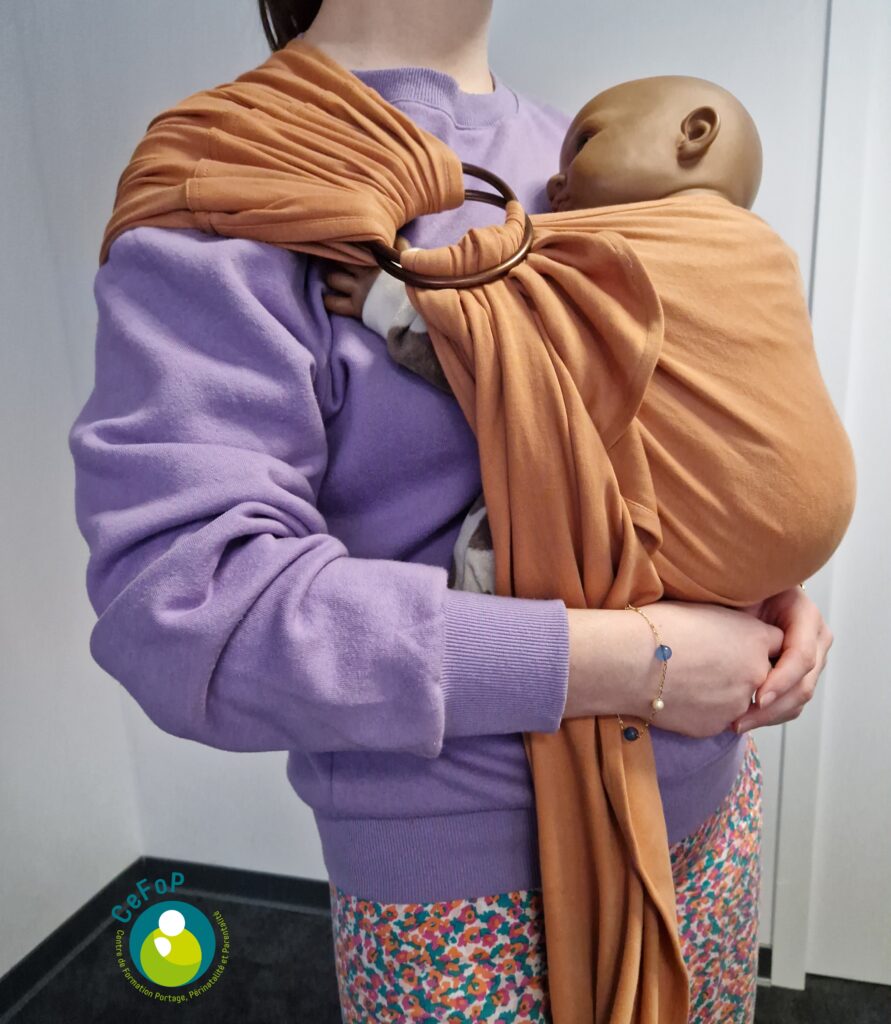 formation au portage des bébés en crèche nièvre