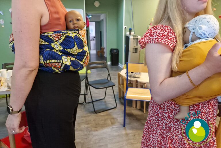 formation au portage des bébés en crèche